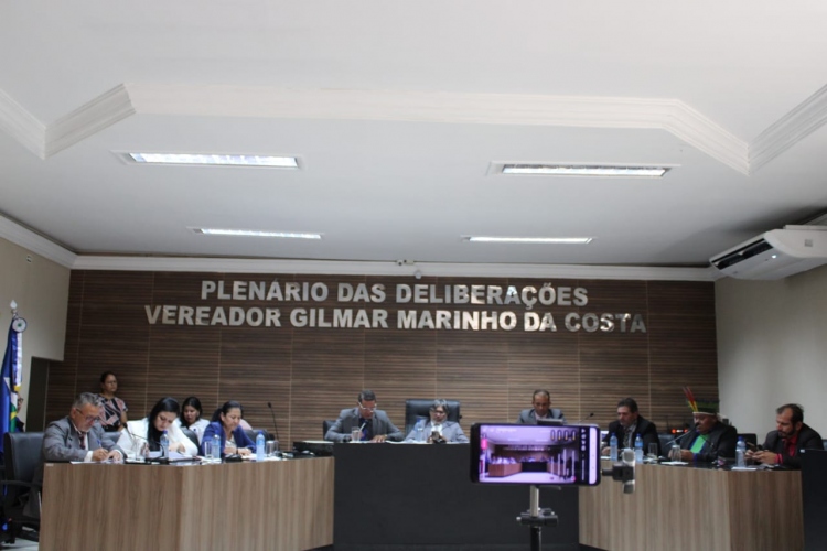 Sessão Extraordinária na Câmara Municipal de Confresa Aprova Contas do Prefeito Ronio Condão Barros Milhomem ,Exercício Financeiro de 2022