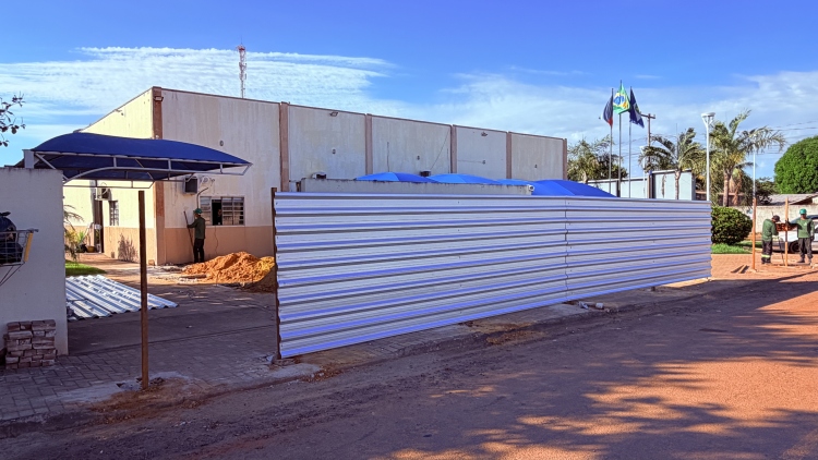Amplia&ccedil;&atilde;o da C&acirc;mara Municipal de Confresa avan&ccedil;a e refor&ccedil;a compromisso com a melhoria da estrutura p&uacute;blica