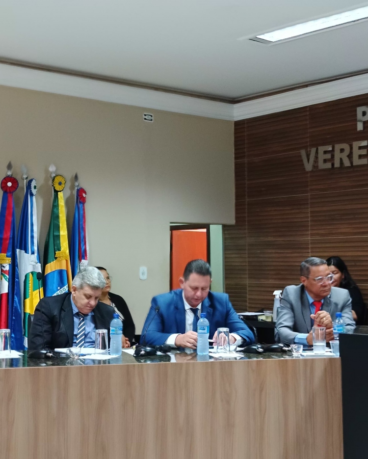 Câmara Municipal de Confresa Aprova Lei Complementar que Reajusta Vencimentos e Amplia Jornada de Trabalho para Enfermeiros