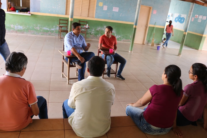 Parlamentares e Prefeito visitam P. A. Branca de Neve