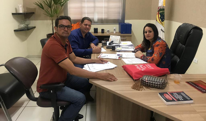 Janete, Cristiano e Polaco se reúnem para discutir projetos