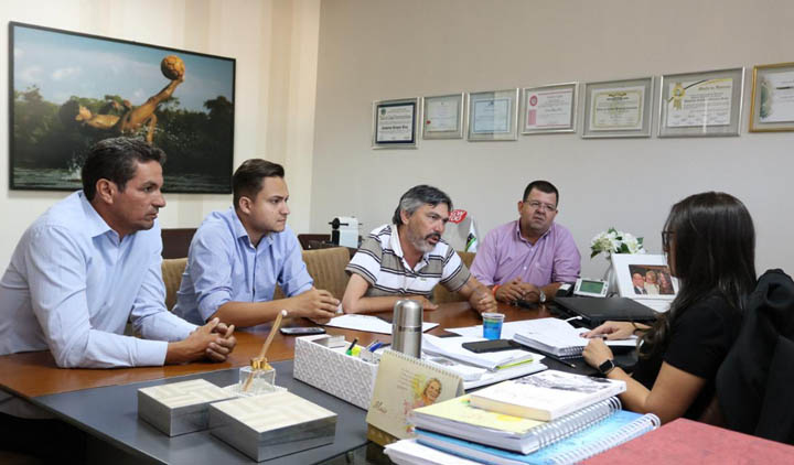 Vereadores cobram providências para a GIA e APF