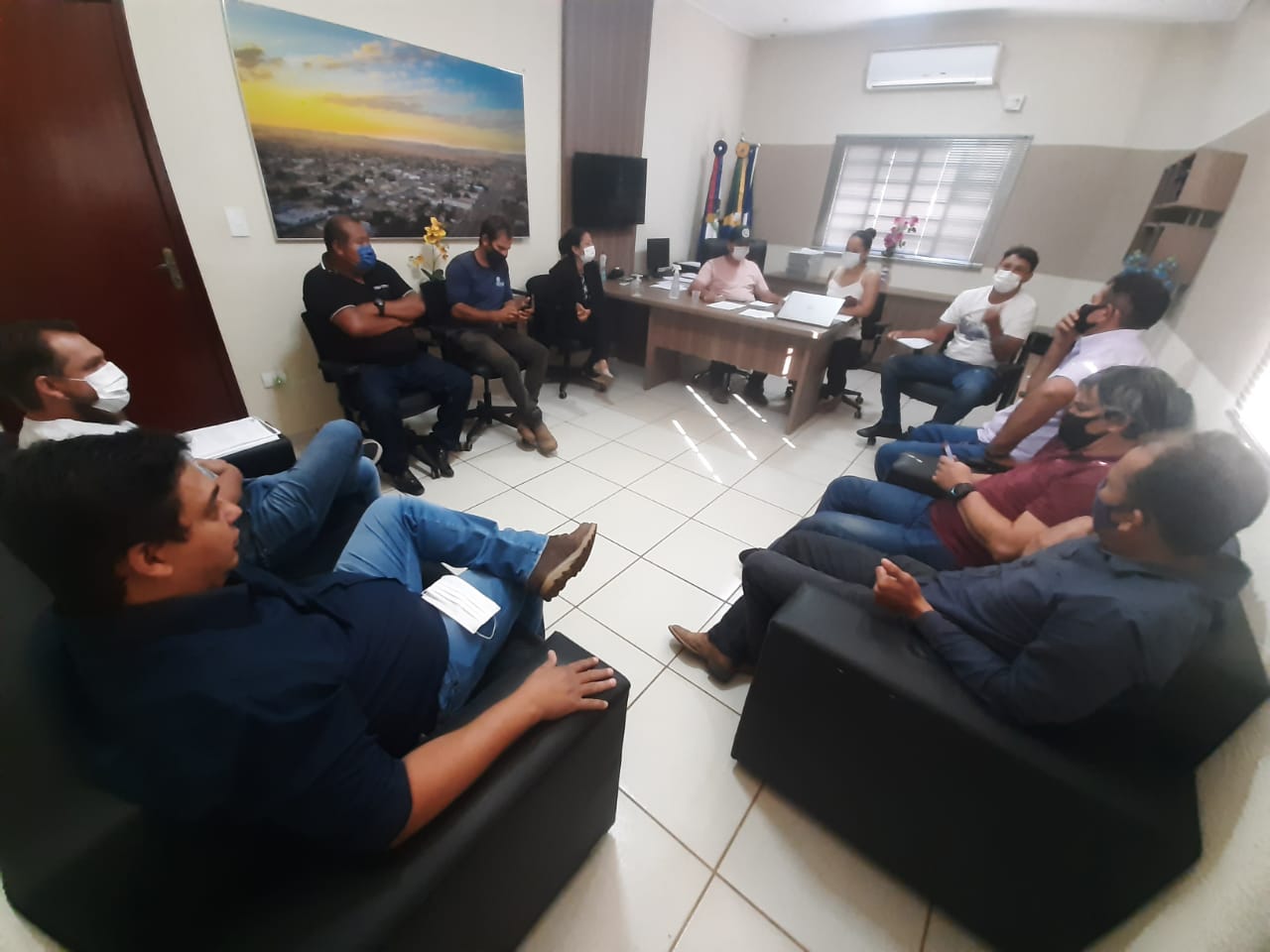 Reunião entre Vereadores e Prefeito debate os gargalos e melhorias nas estradas Municipais , e outras reivindicações