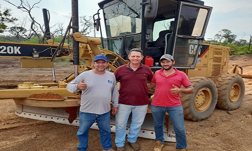 Câmara Municipal de Confresa representada pelo Presidente Cristiano Lorscheiter esteve visitando as obras da estrada da Bridão e Barulho