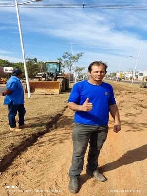 Vereador Machin (PP) vista obras de revitalização do Canteiro Central Av. Brasil