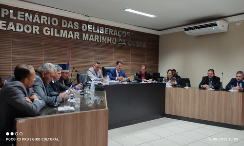 Câmara Municipal de Confresa aprova Projeto que concede bolsas de estudo para servidores